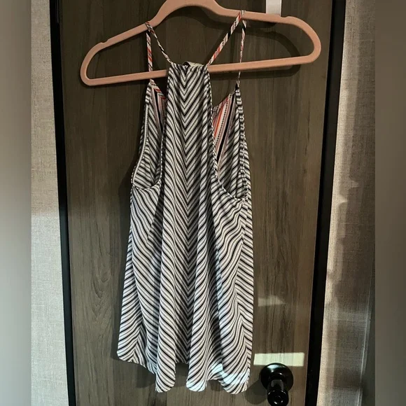 LOFT Sleeveless Top - Picture 5 of 8